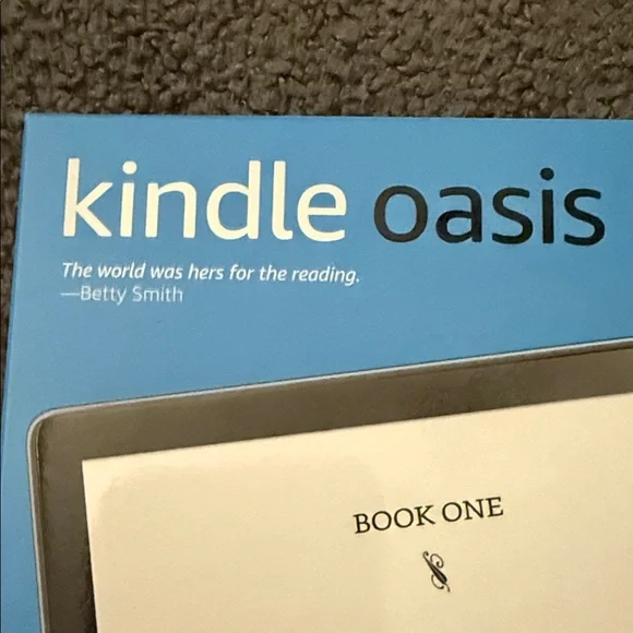 Amazon Kindle Oasis - Blue and Graphite - Picture 2 of 7